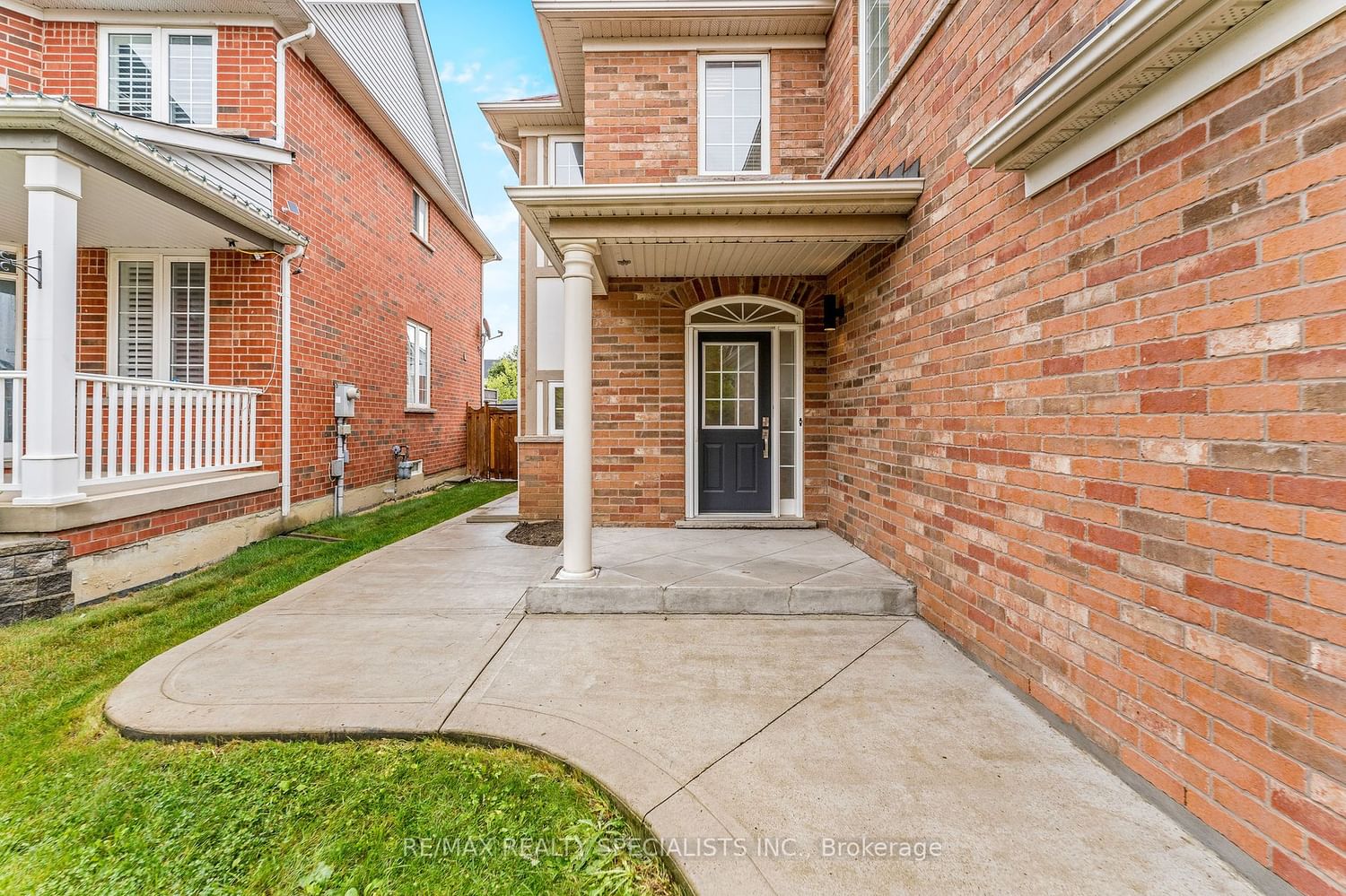 Listing Image 3