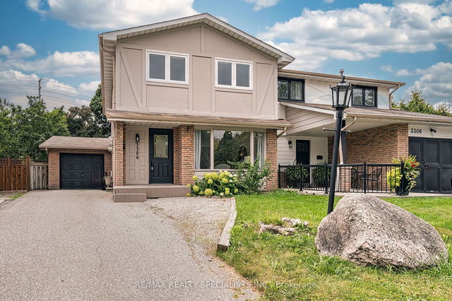 3306 Hornbeam Crescent