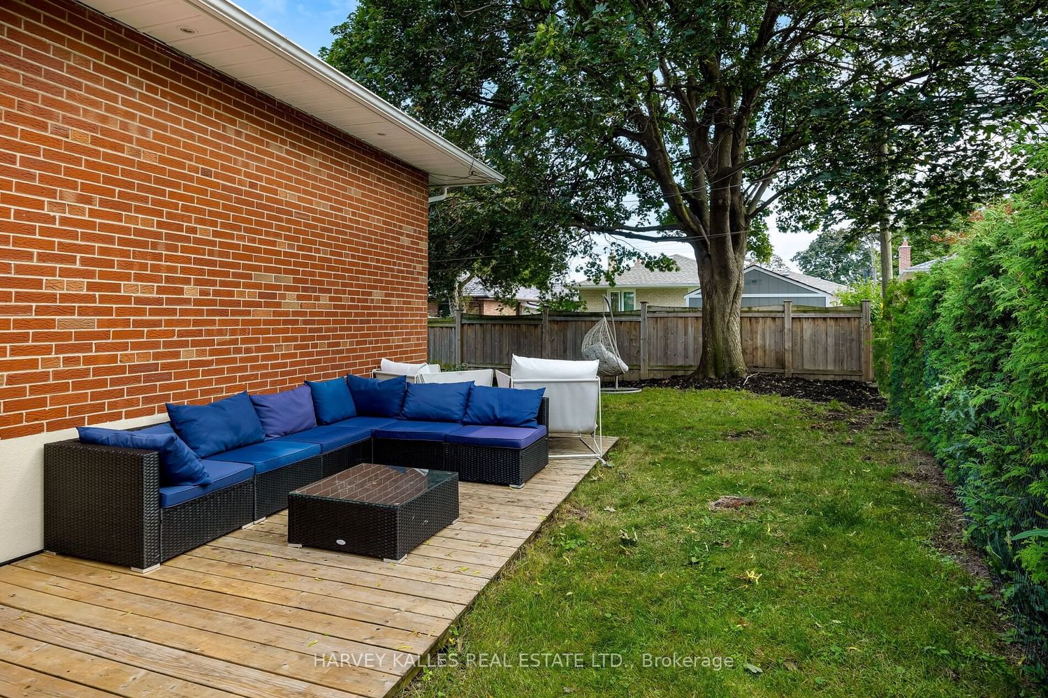 Listing Image 3