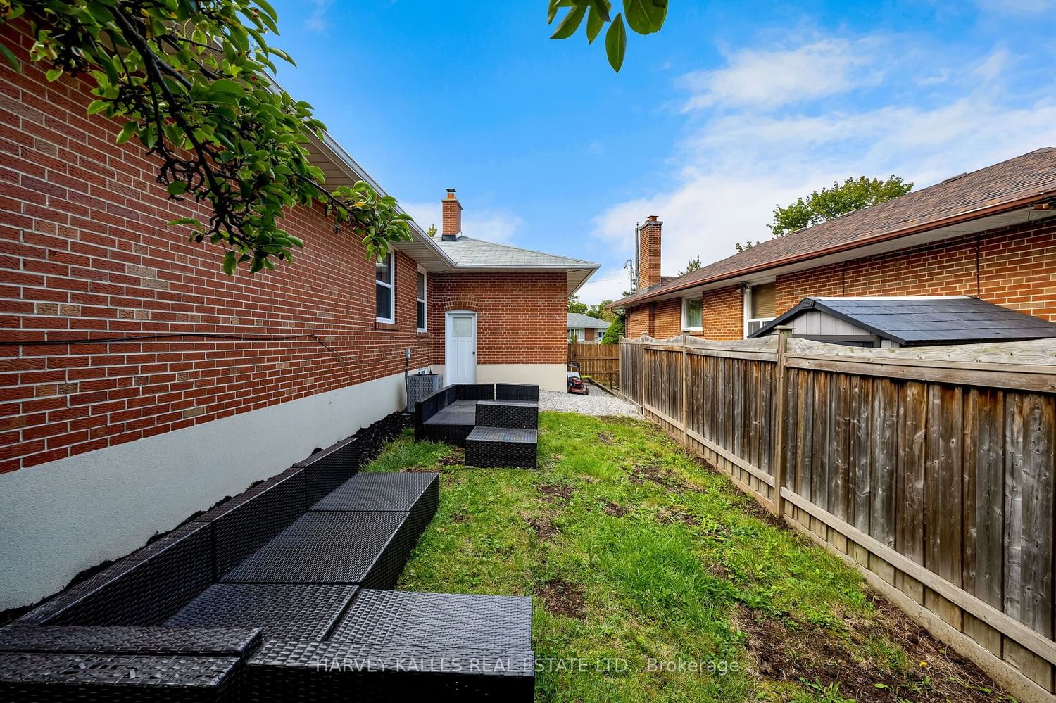 Listing Image 7