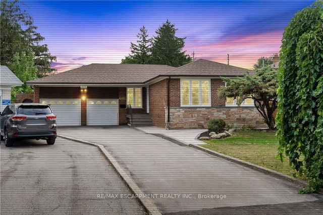 3373 CLANFIELD Crescent