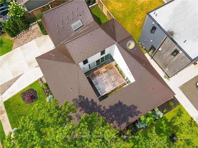 1427 Birch Avenue