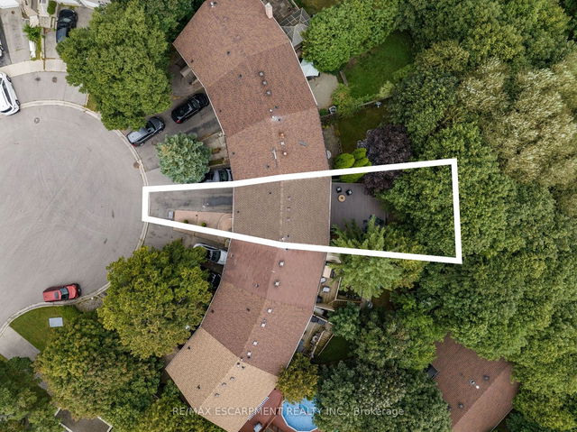 12 - 120 Ripley Court