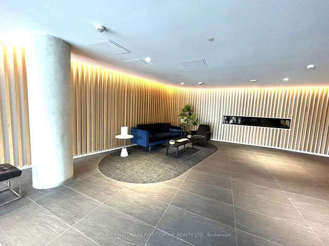 308 - 160 Flemington Road