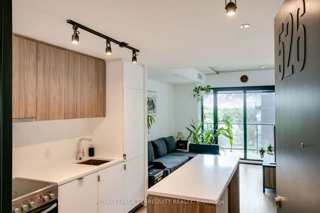 526 - 7 Smith Crescent