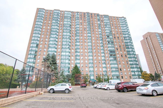 1813 - 135 Hillcrest Avenue