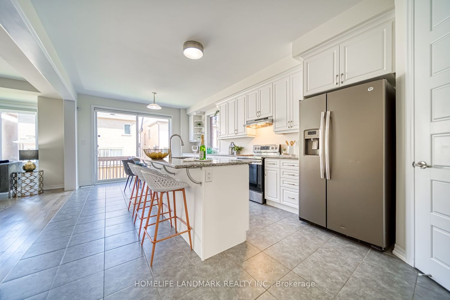 Listing Image 7