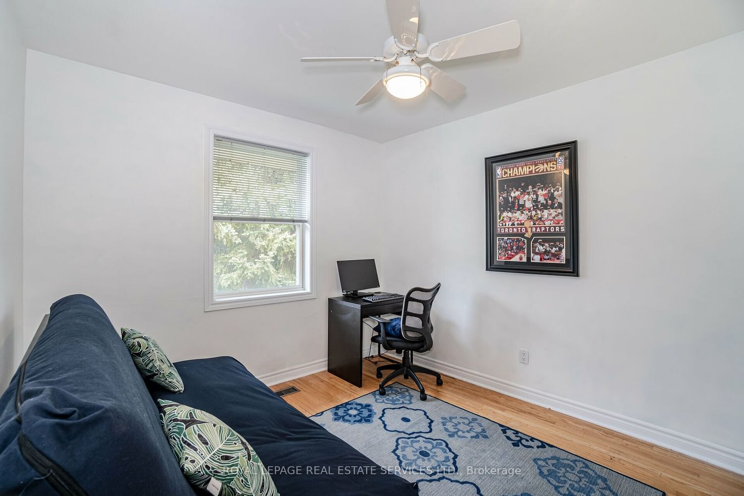 Listing Image 16
