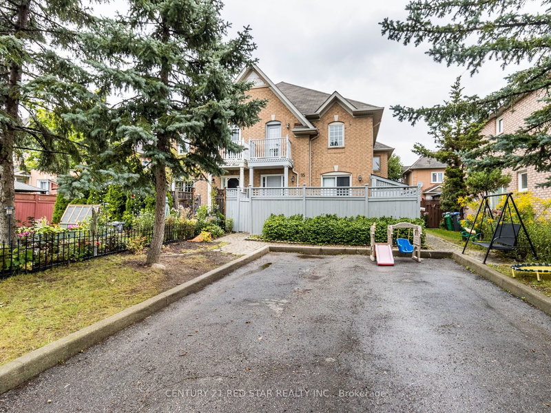 95 Yellow Brick Rd, Brampton, L6V 4K7 | Image 3