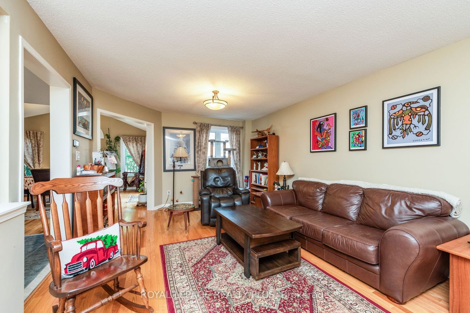 Listing Image 7