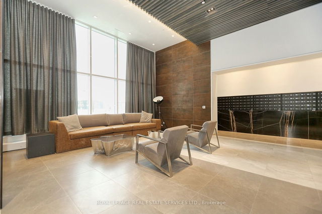 345 - 2485 Taunton Road