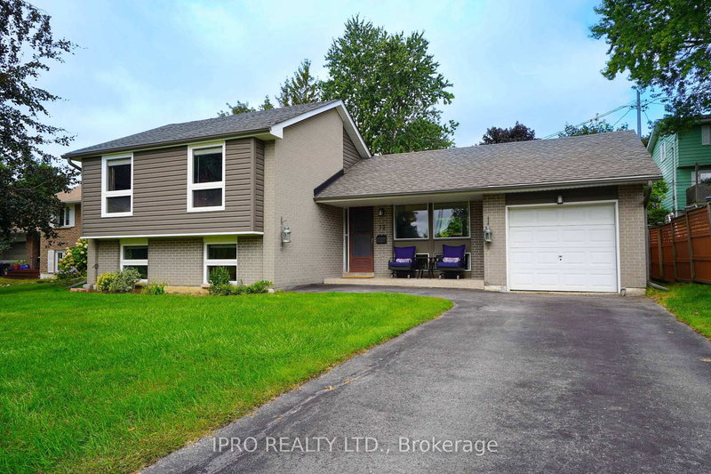 73 Elizabeth Dr, Halton Hills, L7J 1B4 | Image 2