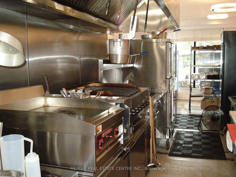 514A Evans Ave, Toronto, M8W 2T7 | Image 2