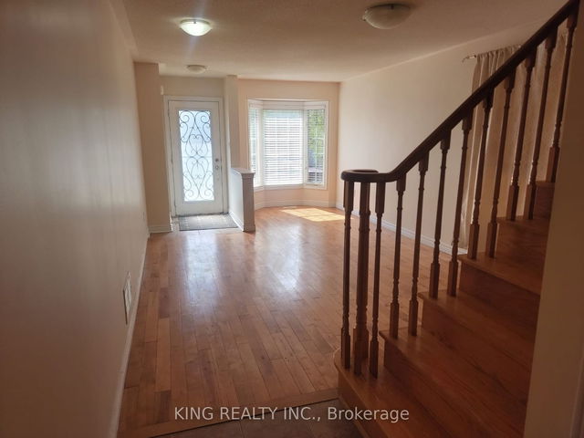 253 Giddings Crescent