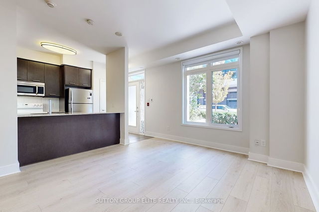 TH26 - 370 SQUARE ONE Drive