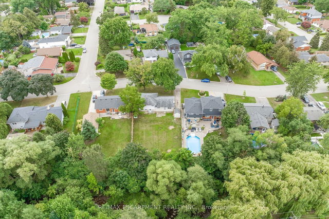 395 Erindale Drive