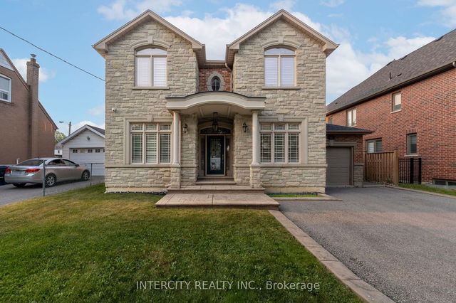 34 Yorkdale Crescent