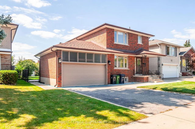 8 Norgrove Crescent