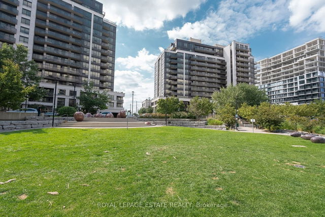 1012 - 55 De Boers Drive