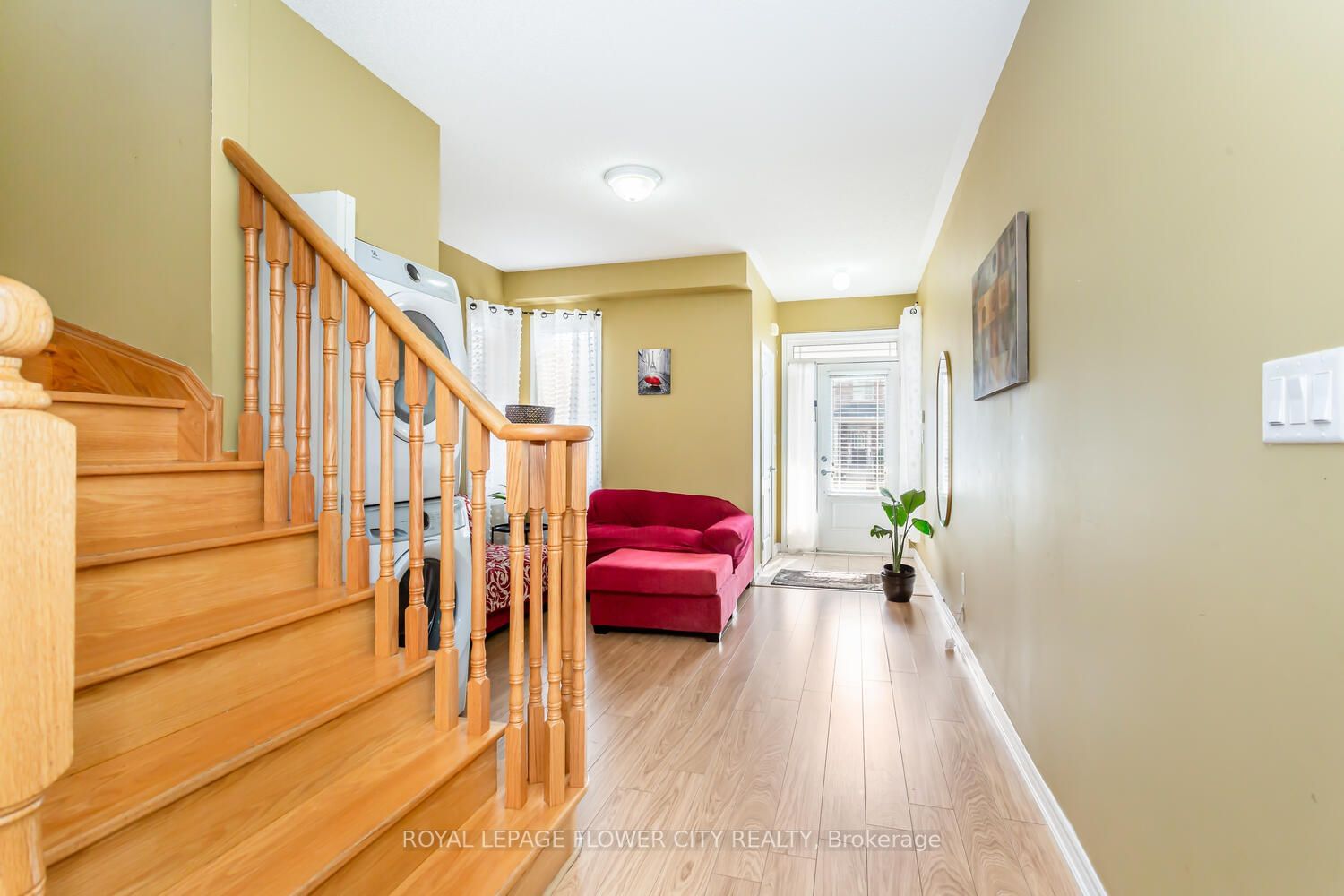 Listing Image 4