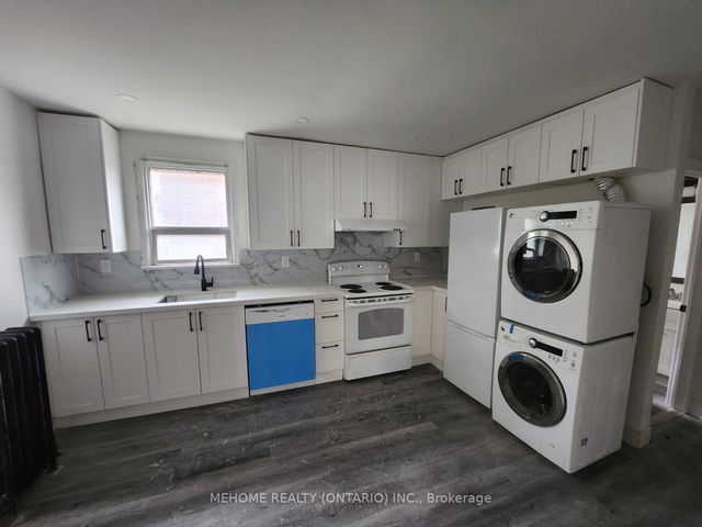 3 - 106 Lake Shore Drive