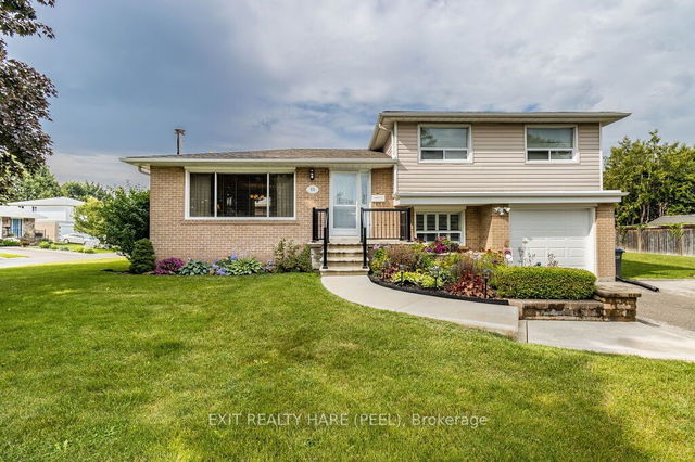 11 Parkend Avenue