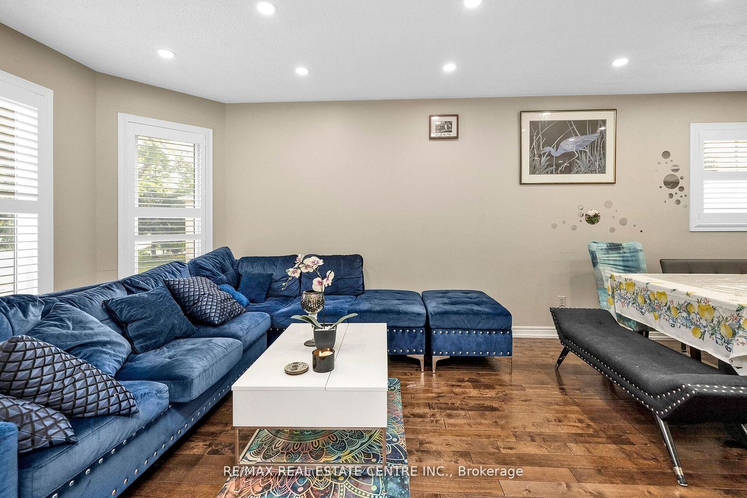 Listing Image 7