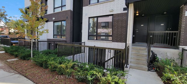 TH28 - 20 Ed Clark Gardens Boulevard