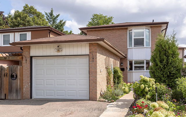 3 Greenleaf Crescent