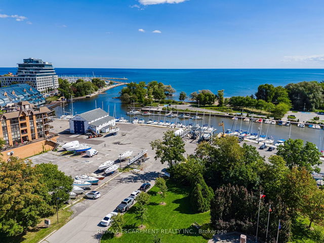 605 - 2511 Lakeshore Road