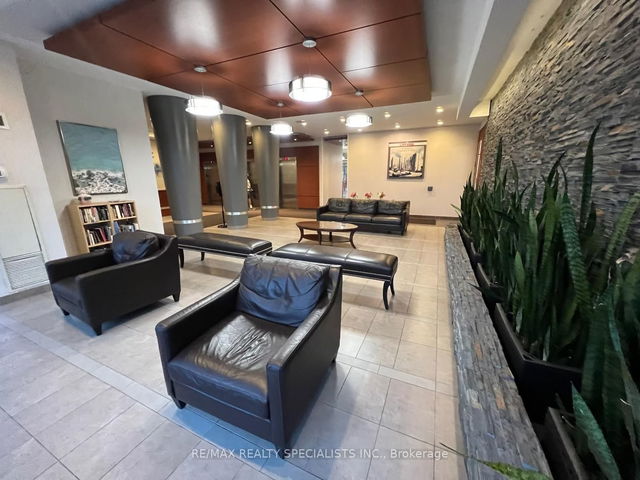 1501 - 50 Kingsbridge Garden Circle