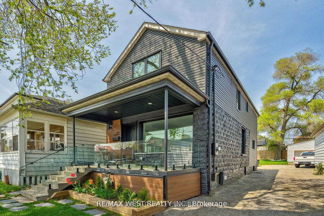 82 Kersdale Avenue