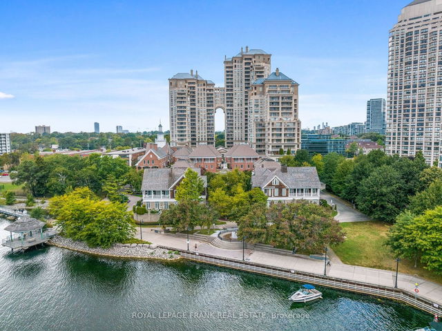 TH108 - 2289 Lake Shore Boulevard