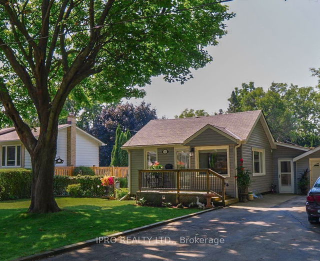 118 Strathcona Avenue