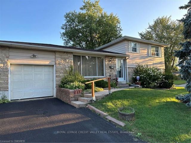 33 Roberts Crescent