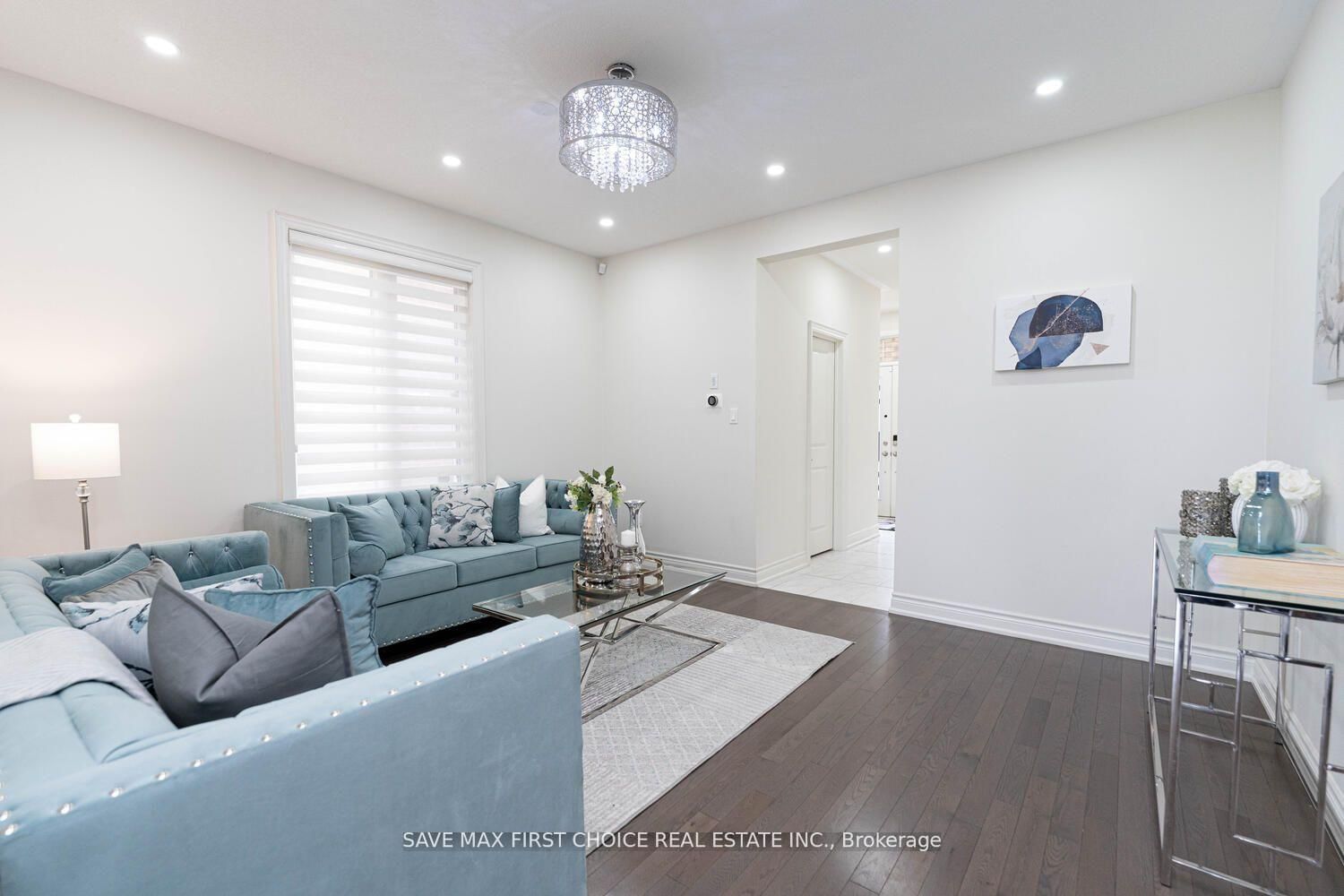 Listing Image 7
