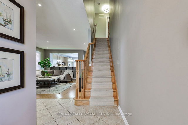 247 Mcginnis Crescent