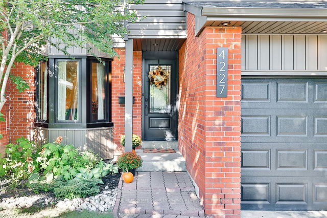 4227 Martlen Crescent