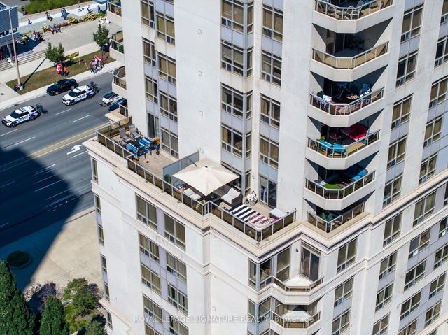 1233 - 3888 Duke Of York Boulevard