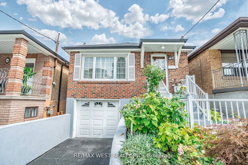 14 Holmesdale Rd, Toronto, M6E 1Y1 | Image 3