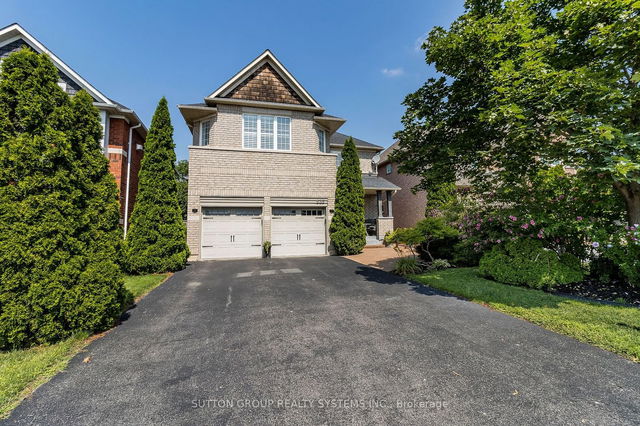 535 Ravineview Way