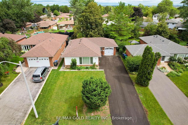 27 Dorchester Drive