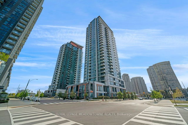 1608 - 75 Eglinton Avenue