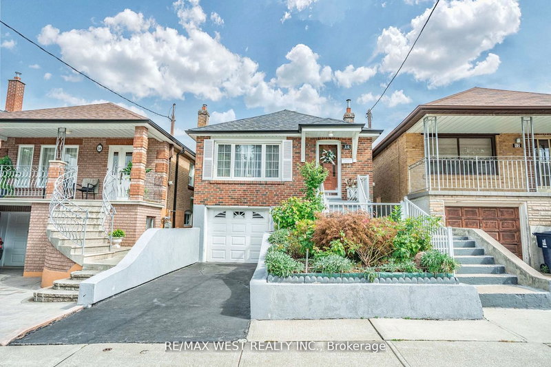 14 Holmesdale Rd, Toronto, M6E 1Y1 | Image 2