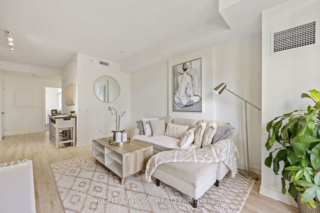 208 - 8 Fieldway Road