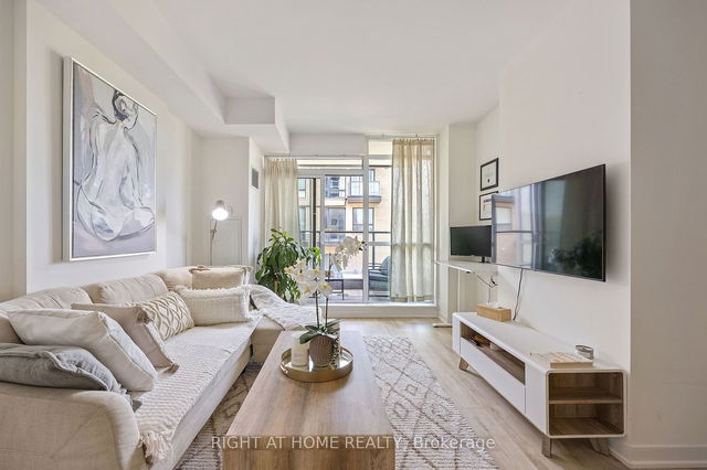 208 - 8 Fieldway Road