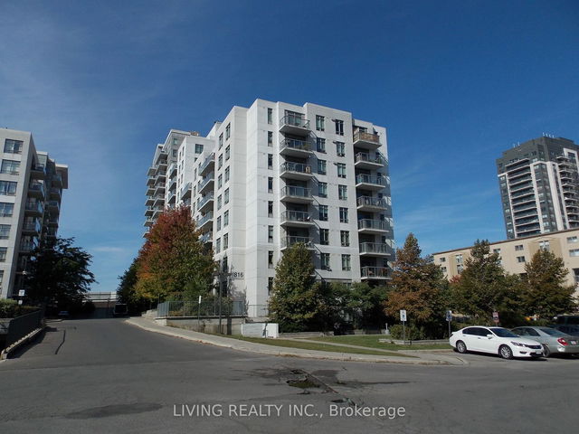 305 - 816 Lansdowne Avenue
