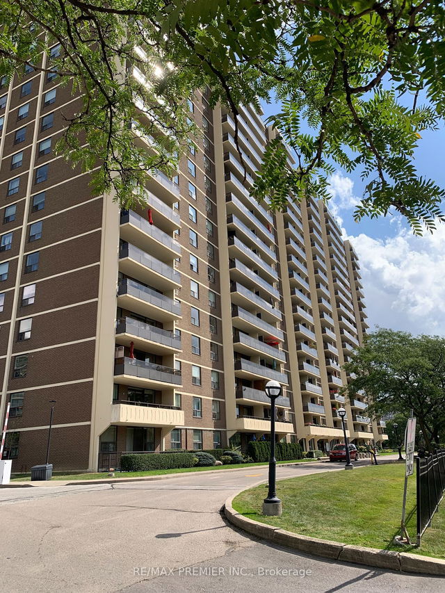 512 - 511 The West Mall N/A