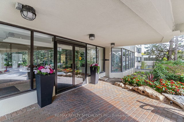 808 - 22 HANOVER Road