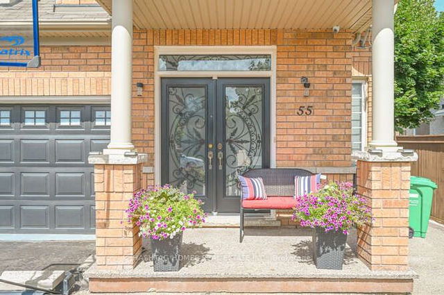 55 Appleaire Crescent